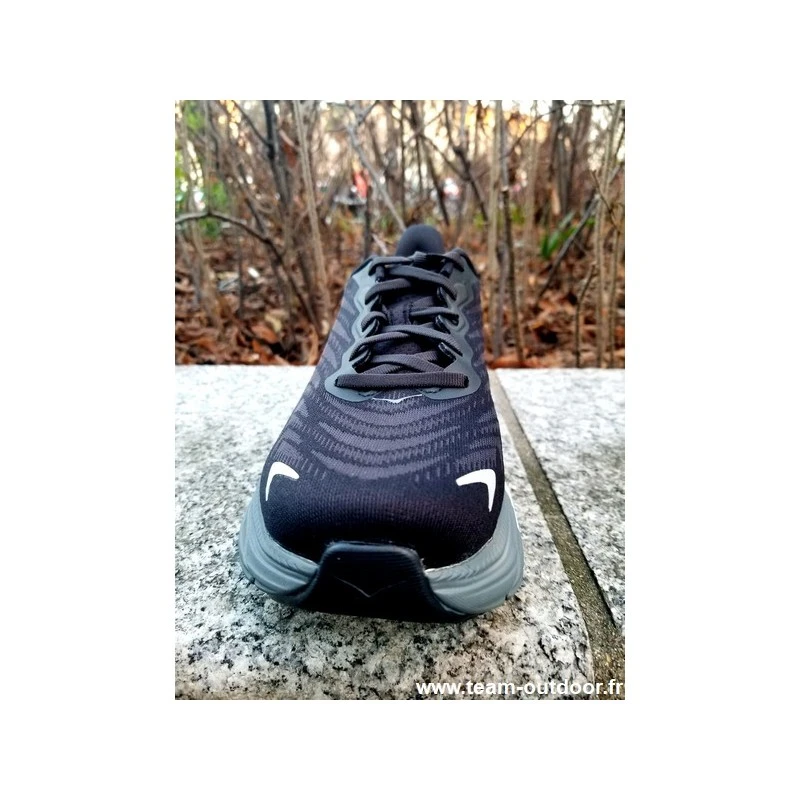 HOKA Arahi 6 Homme Black / White 3 HOKA Arahi 6 Homme Black / White – Image 3