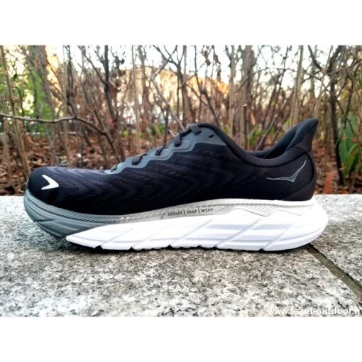 HOKA Arahi 6 Homme Black / White – Image 4