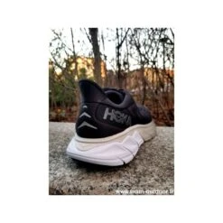 HOKA Arahi 6 Homme Black / White 10 HOKA Arahi 6 Homme Black / White -Hoka Soldes Magasin hoka arahi 6 homme black white 4