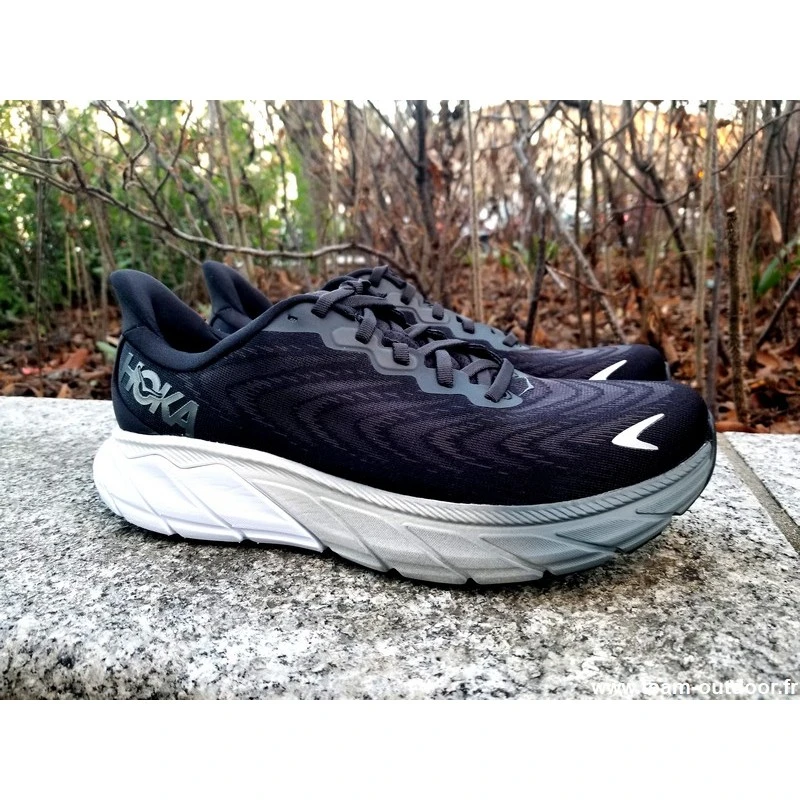HOKA Arahi 6 Homme Black / White 1 HOKA Arahi 6 Homme Black / White