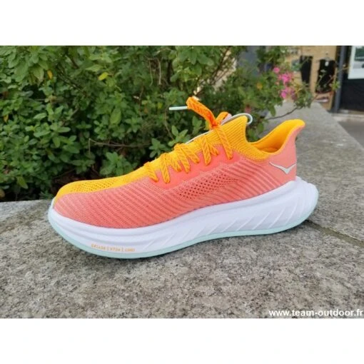 HOKA Carbon X 3 Homme Radiant Yellow / Camellia – Image 4