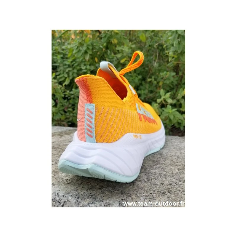 HOKA Carbon X 3 Homme Radiant Yellow / Camellia 6 HOKA Carbon X 3 Homme Radiant Yellow / Camellia – Image 6