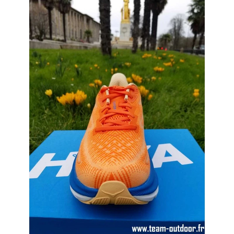 HOKA Clifton 9 Homme Vibrant Orange / Impala 3 HOKA Clifton 9 Homme Vibrant Orange / Impala – Image 3