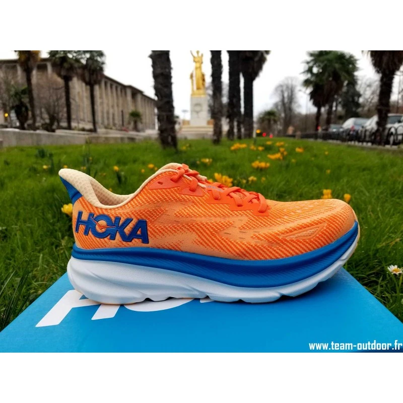 HOKA Clifton 9 Homme Vibrant Orange / Impala 4 HOKA Clifton 9 Homme Vibrant Orange / Impala – Image 4