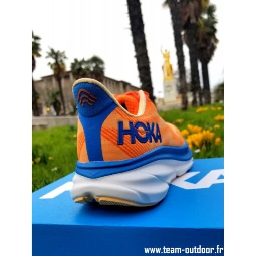 HOKA Clifton 9 Homme Vibrant Orange / Impala – Image 6