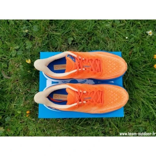 HOKA Clifton 9 Homme Vibrant Orange / Impala – Image 8