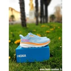 HOKA Clifton 9 Wide Femme Airy Blue / Ice Water