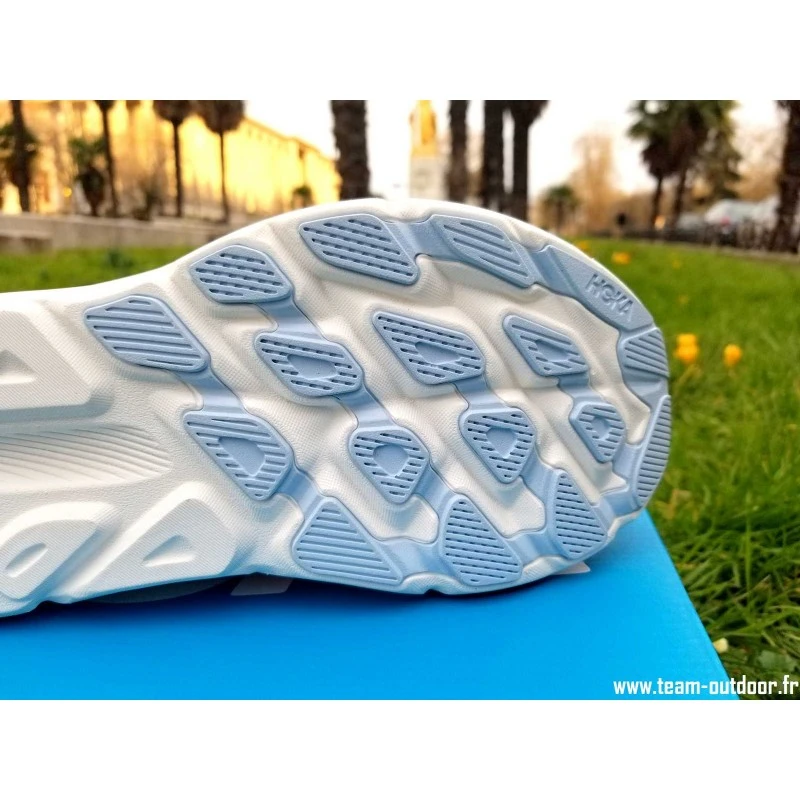 HOKA Clifton 9 Wide Femme Airy Blue / Ice Water 9 HOKA Clifton 9 Wide Femme Airy Blue / Ice Water – Image 9