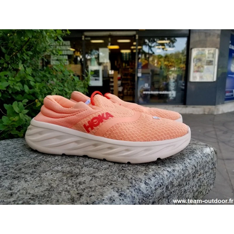 HOKA Ora Recovery Shoe 2 Femme Cantaloupe / Fiesta 2 HOKA Ora Recovery Shoe 2 Femme Cantaloupe / Fiesta – Image 2