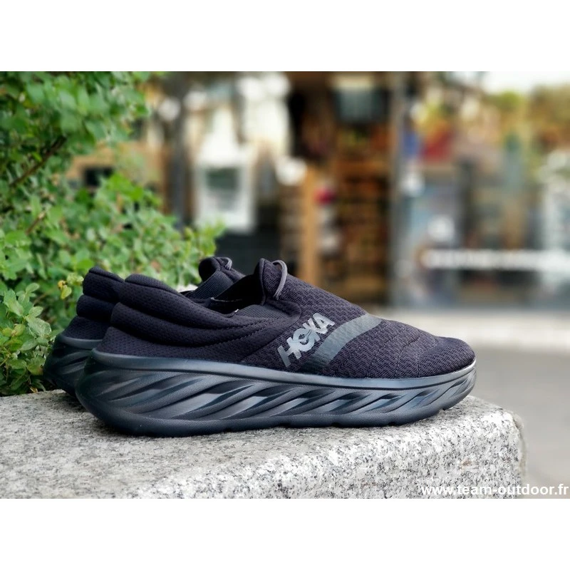HOKA Ora Recovery Shoe 2 Homme Black / Black 2 HOKA Ora Recovery Shoe 2 Homme Black / Black – Image 2